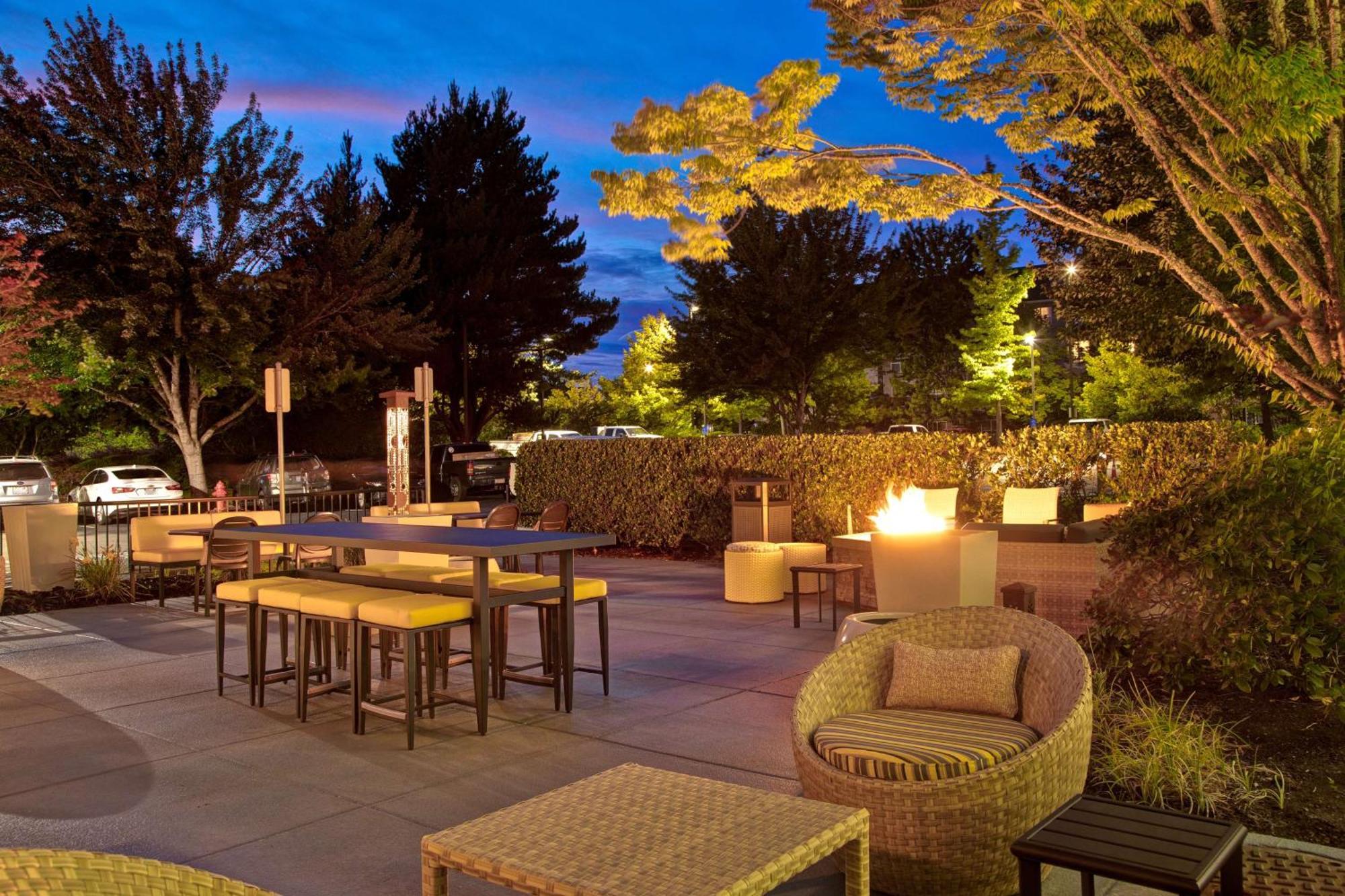Hilton Garden Inn Portland/Beaverton Exterior photo